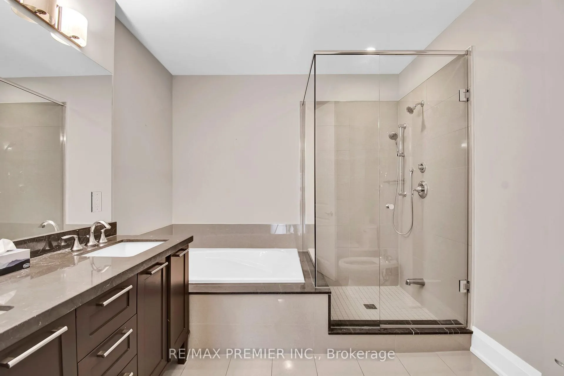 Photo 24 of Unit 402, 9909 Pine Valley Drive, Vaughan, Vellore Village — HOMEH