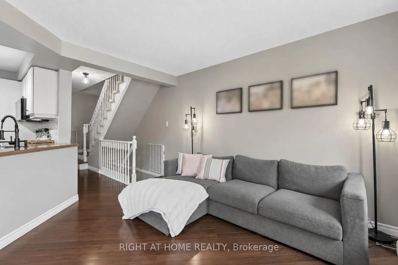 Photo 10 of Unit 22, 2960 Headon Forest Drive, Burlington, Headon — HOMEH