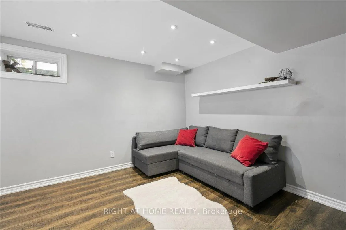 Photo 21 of Unit 22, 2960 Headon Forest Drive, Burlington, Headon — HOMEH