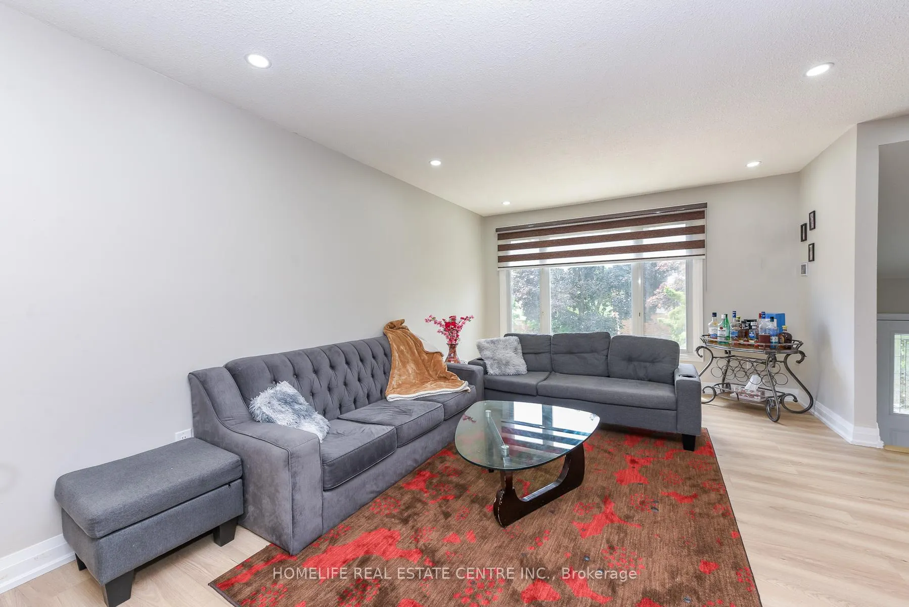 Photo 9 of 12 Courtleigh Square, Brampton, Heart Lake East — HOMEH