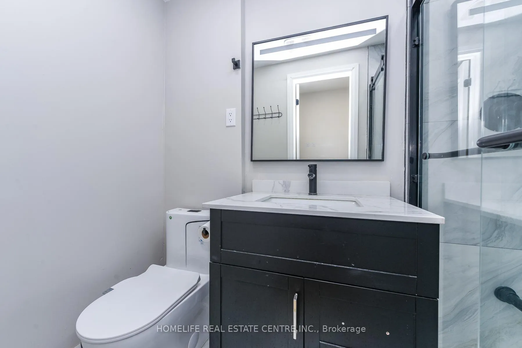 Photo 22 of 12 Courtleigh Square, Brampton, Heart Lake East — HOMEH