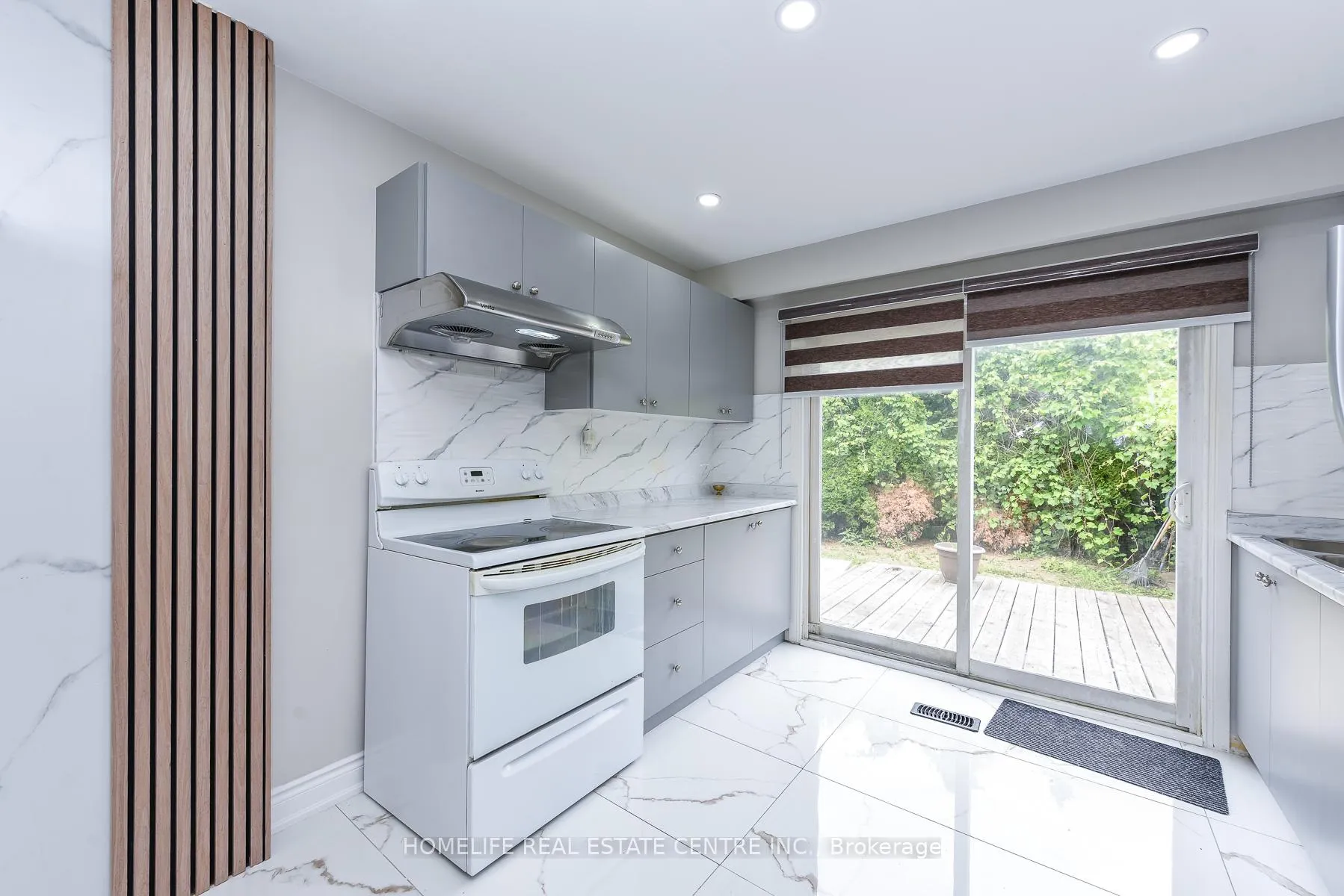 Photo 35 of 12 Courtleigh Square, Brampton, Heart Lake East — HOMEH