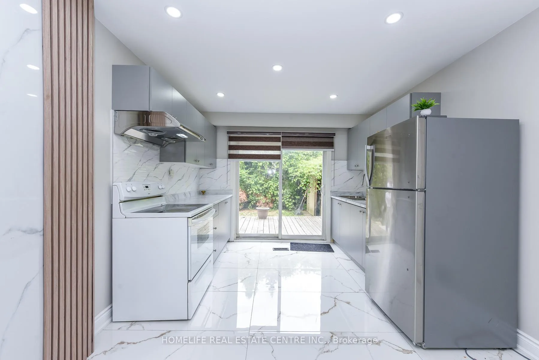 Photo 36 of 12 Courtleigh Square, Brampton, Heart Lake East — HOMEH