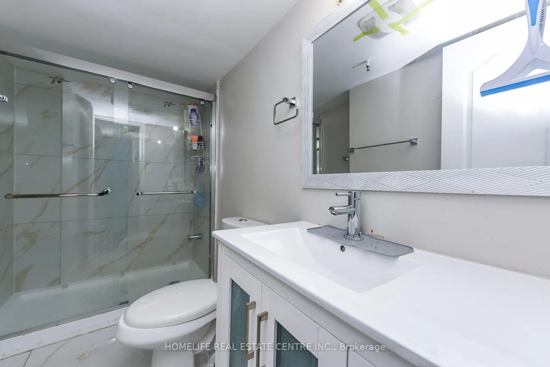 Photo 38 of 12 Courtleigh Square, Brampton, Heart Lake East — HOMEH