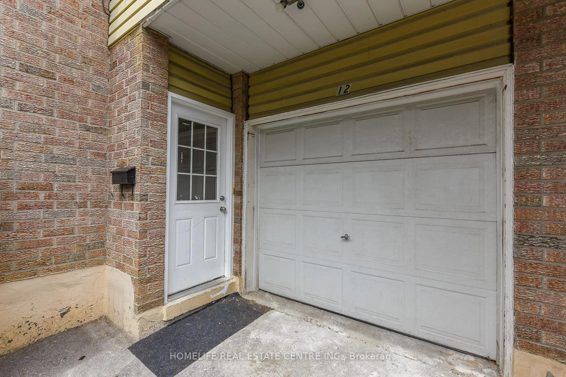 Photo 39 of 12 Courtleigh Square, Brampton, Heart Lake East — HOMEH