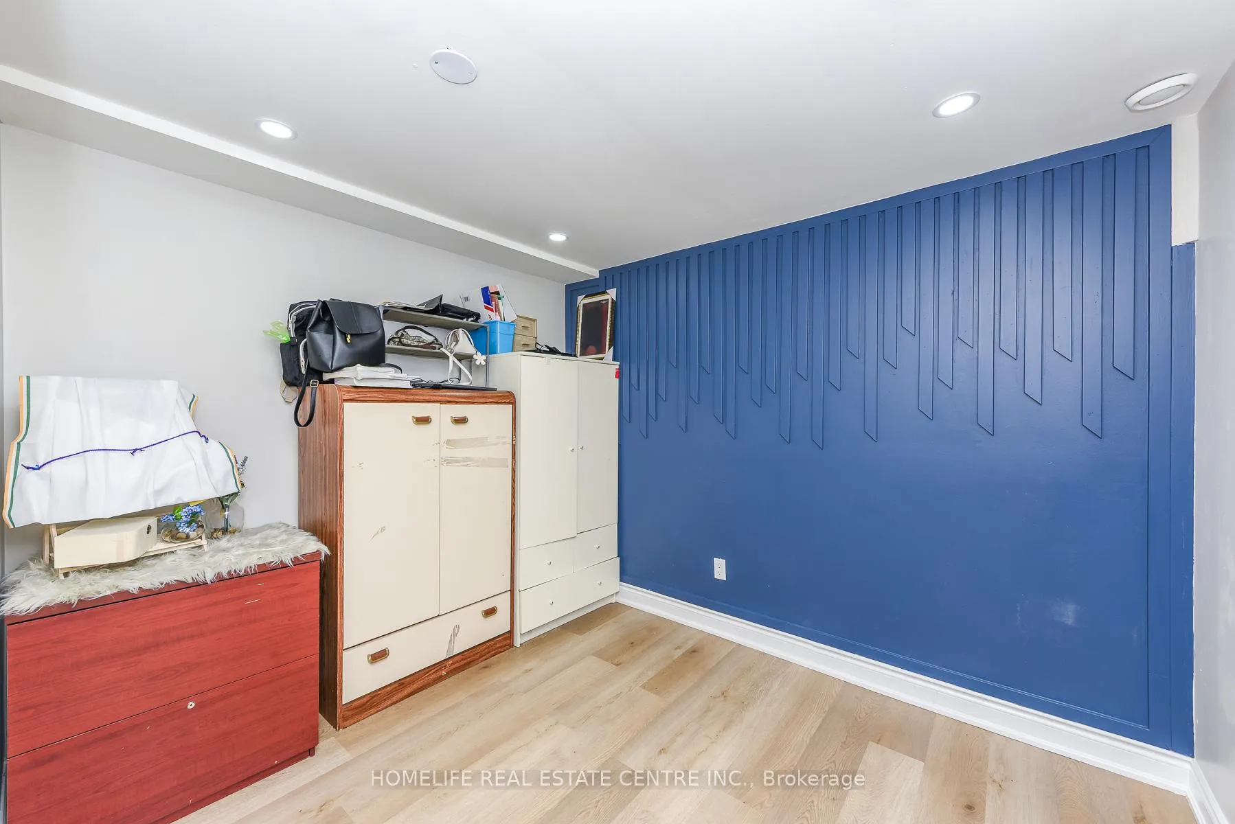 Photo 40 of 12 Courtleigh Square, Brampton, Heart Lake East — HOMEH