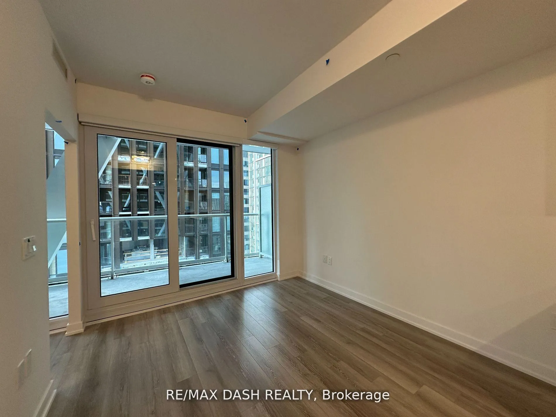 Photo 6 of Unit 1627, 230 Simcoe Street, Toronto, Kensington-Chinatown — HOMEH