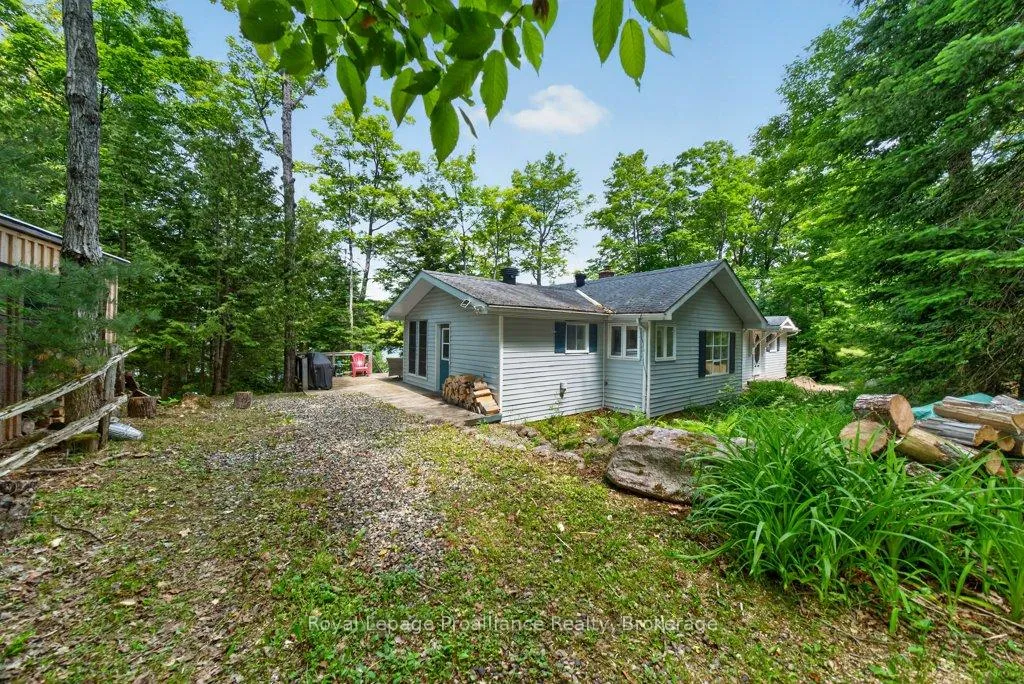 Photo 5 of 1107 Peters Lane, Frontenac, Frontenac North — HOMEH
