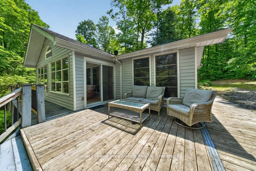Photo 12 of 1107 Peters Lane, Frontenac, Frontenac North — HOMEH