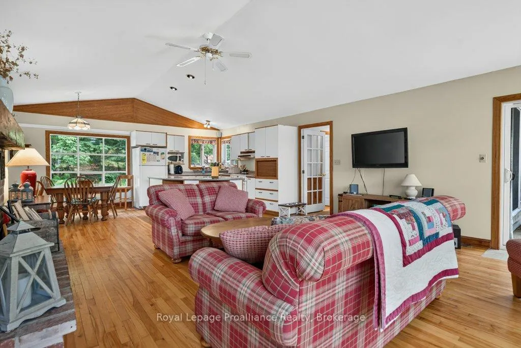 Photo 27 of 1107 Peters Lane, Frontenac, Frontenac North — HOMEH