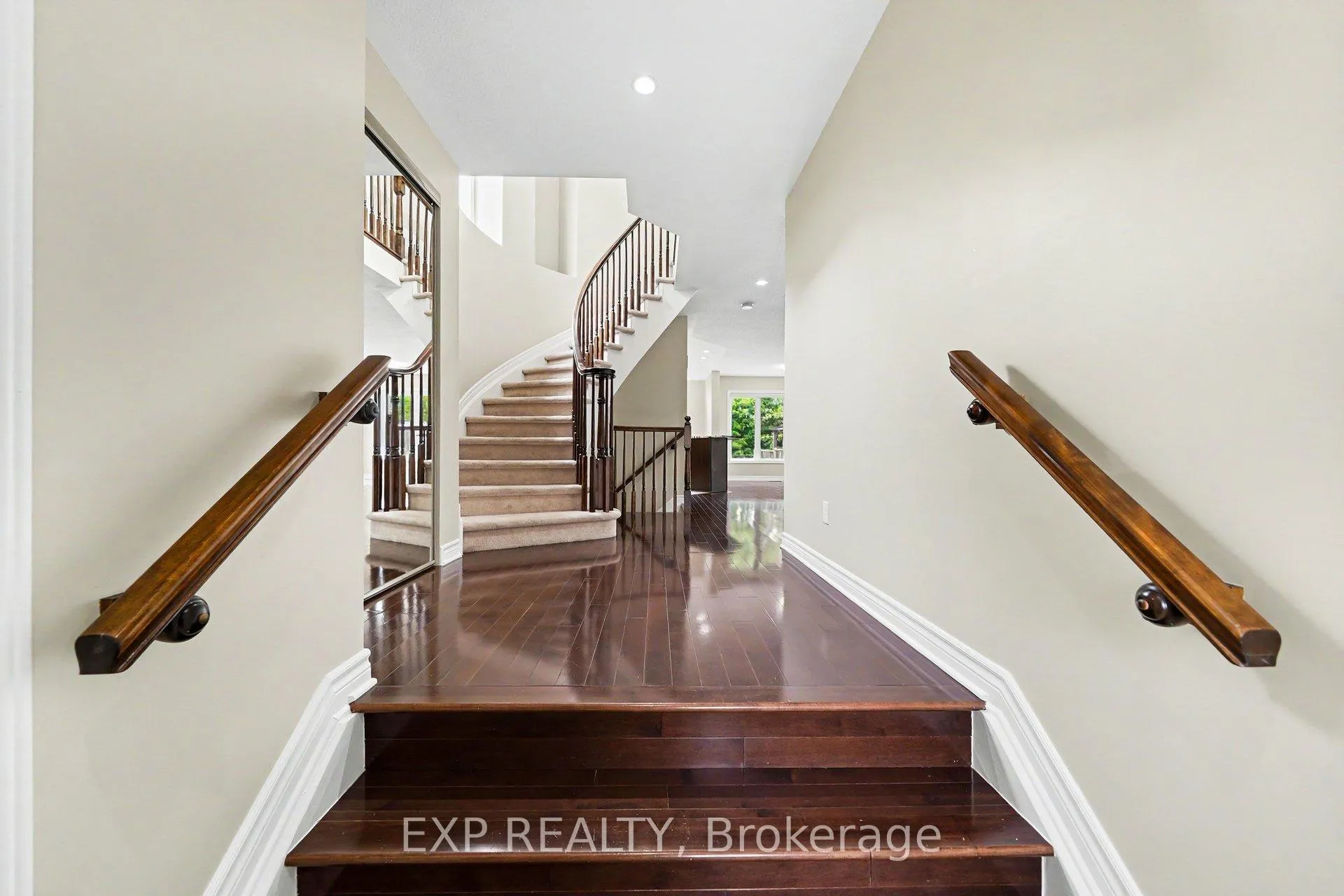 Photo 4 of 472 Temiskaming Crescent, Ottawa, Barrhaven - Strandherd — HOMEH