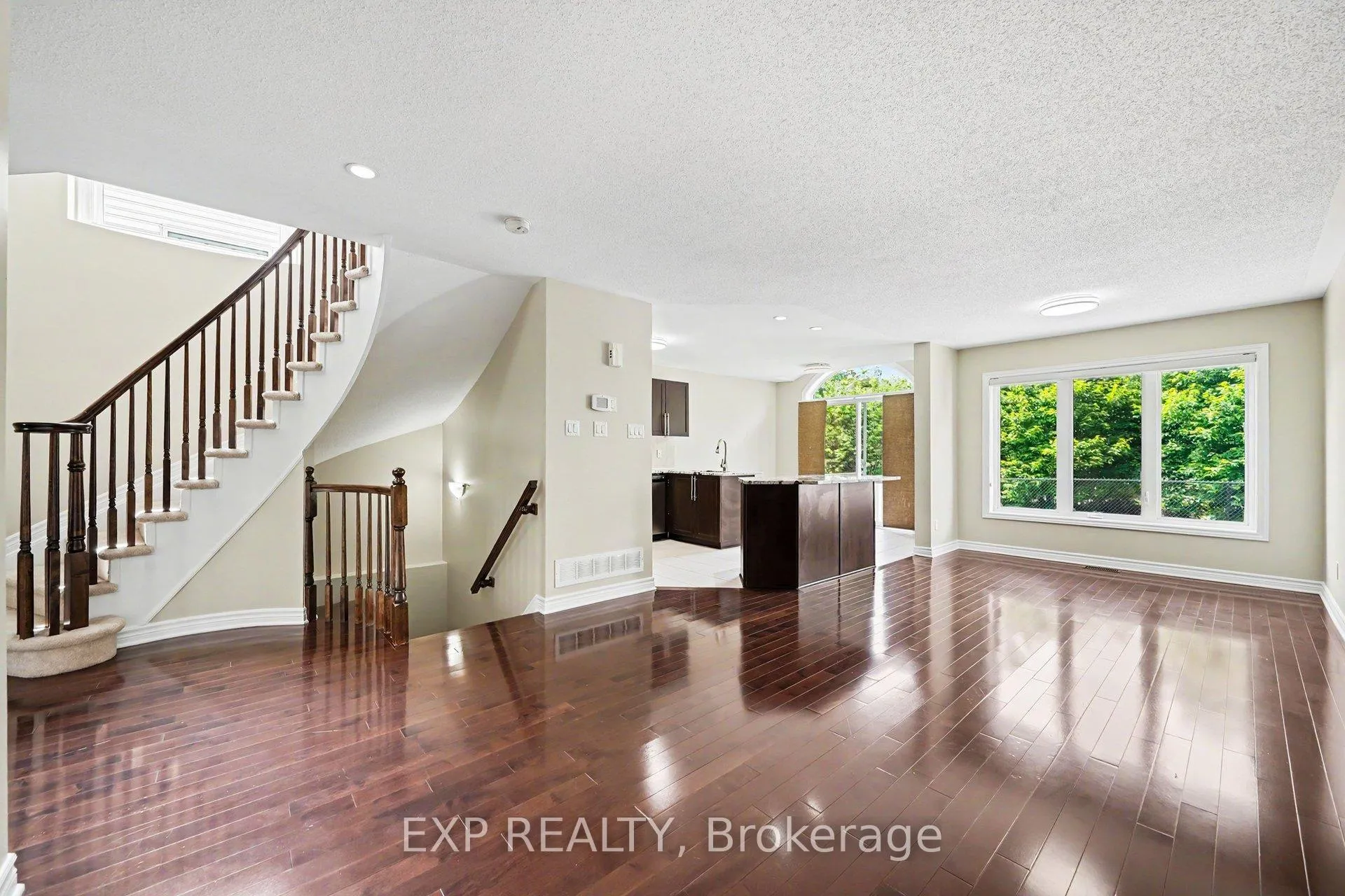 Photo 7 of 472 Temiskaming Crescent, Ottawa, Barrhaven - Strandherd — HOMEH