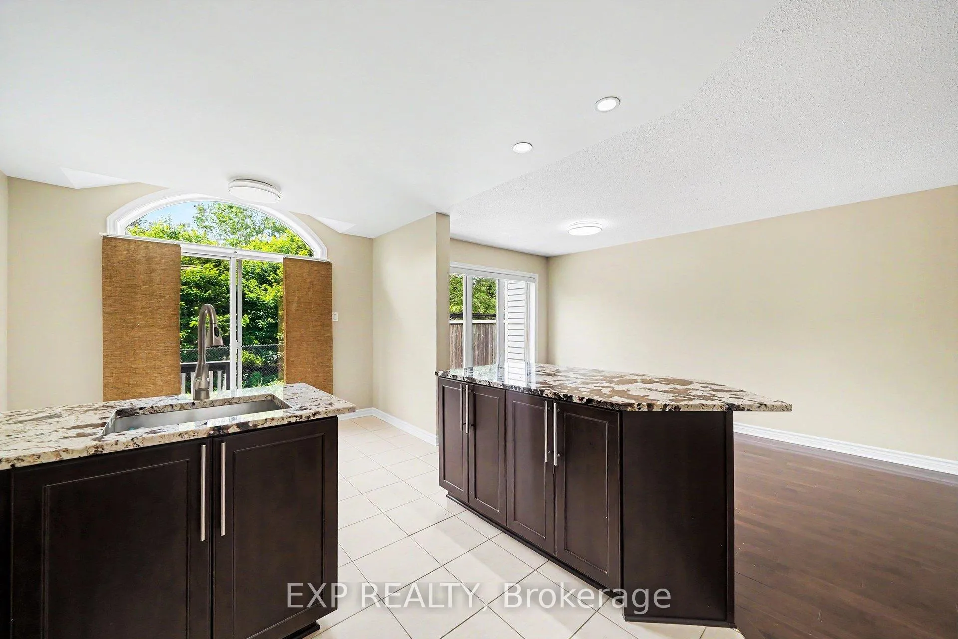 Photo 10 of 472 Temiskaming Crescent, Ottawa, Barrhaven - Strandherd — HOMEH