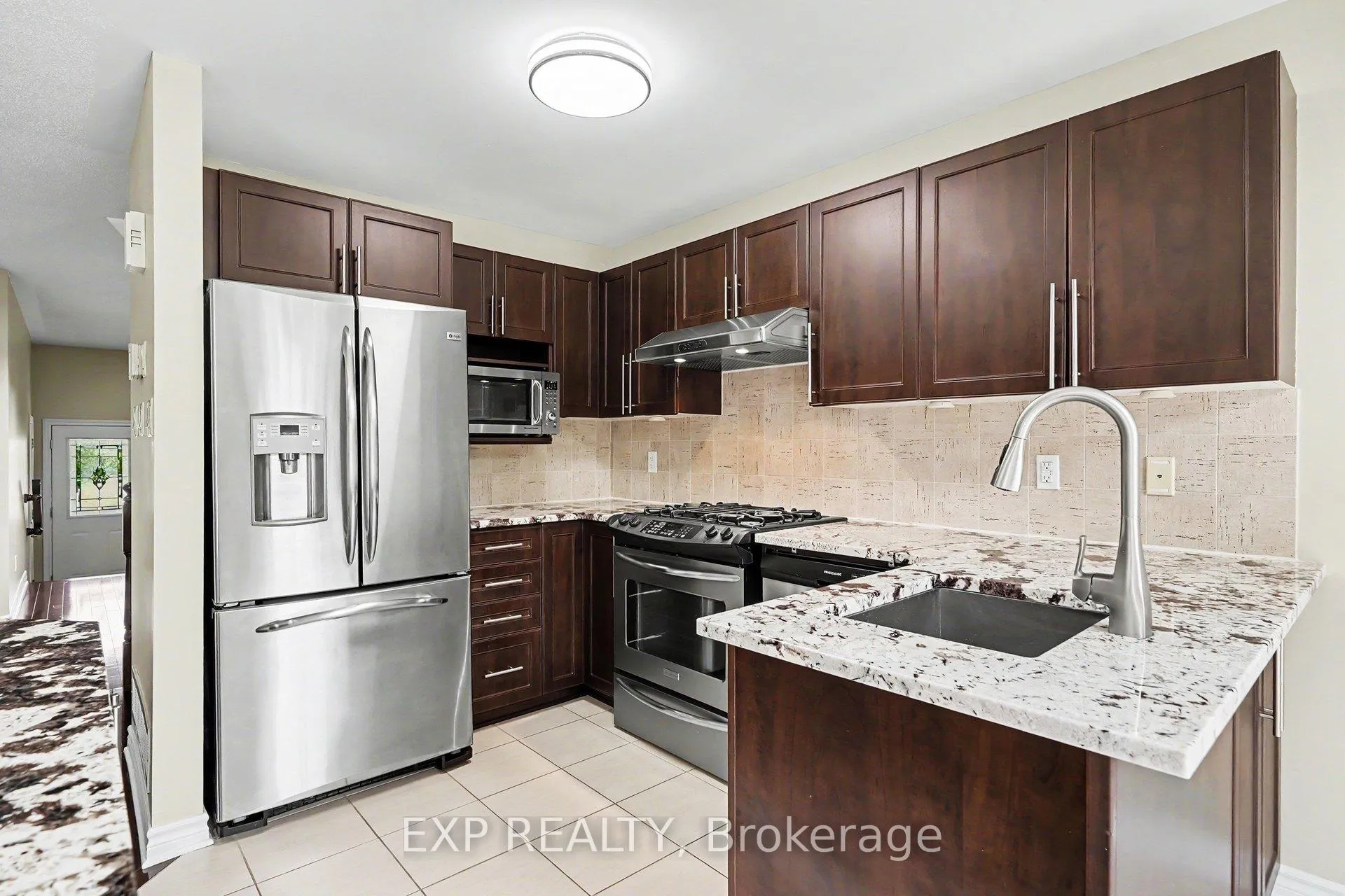 Photo 11 of 472 Temiskaming Crescent, Ottawa, Barrhaven - Strandherd — HOMEH