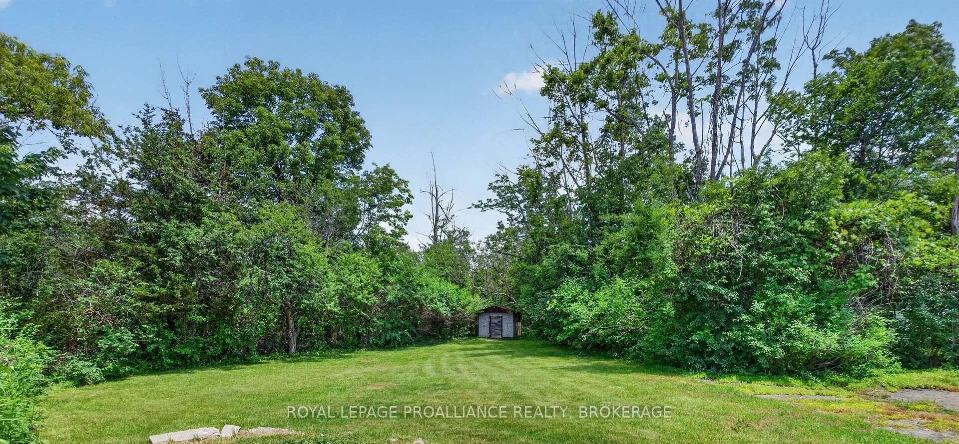 Photo 40 of 1912 Sydenham Road, Kingston, City North of 401 — HOMEH
