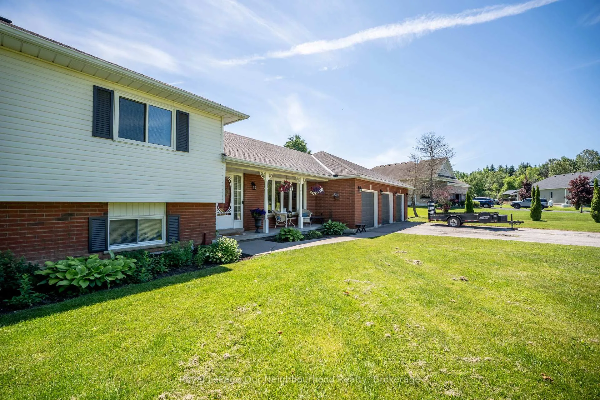 Photo 3 of 3839 Larose Crescent, Port Hope, Garden Hill — HOMEH