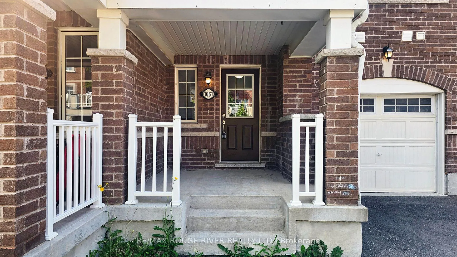 Photo 2 of 1061 Clipper Lane, Pickering, Rural Pickering — HOMEH