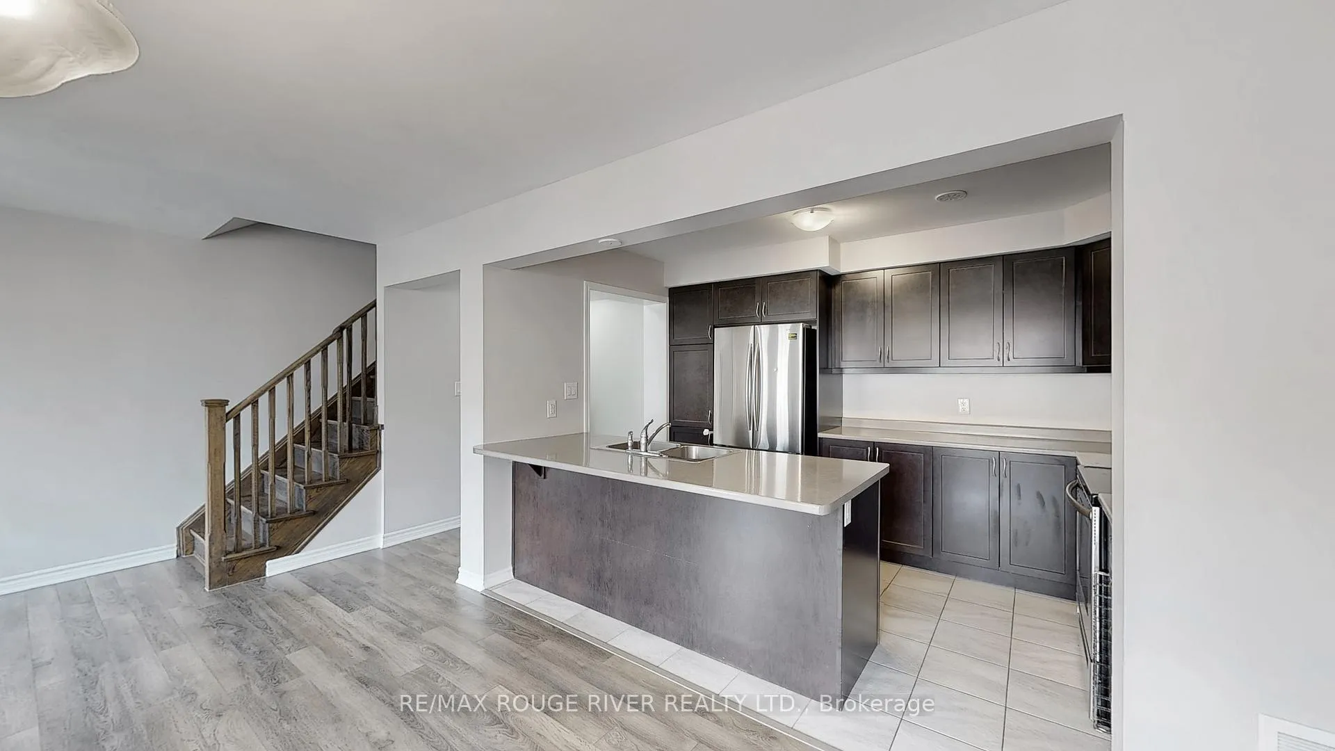 Photo 10 of 1061 Clipper Lane, Pickering, Rural Pickering — HOMEH