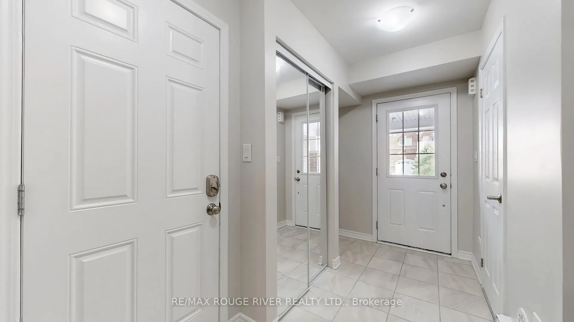 Photo 18 of 1061 Clipper Lane, Pickering, Rural Pickering — HOMEH