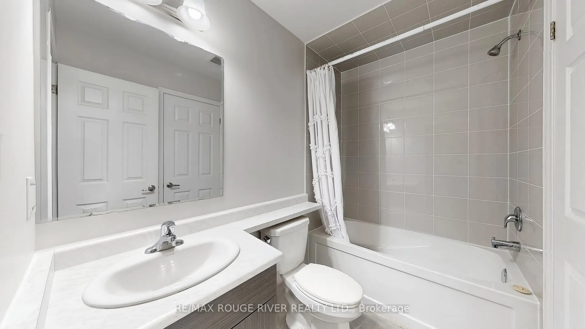 Photo 27 of 1061 Clipper Lane, Pickering, Rural Pickering — HOMEH