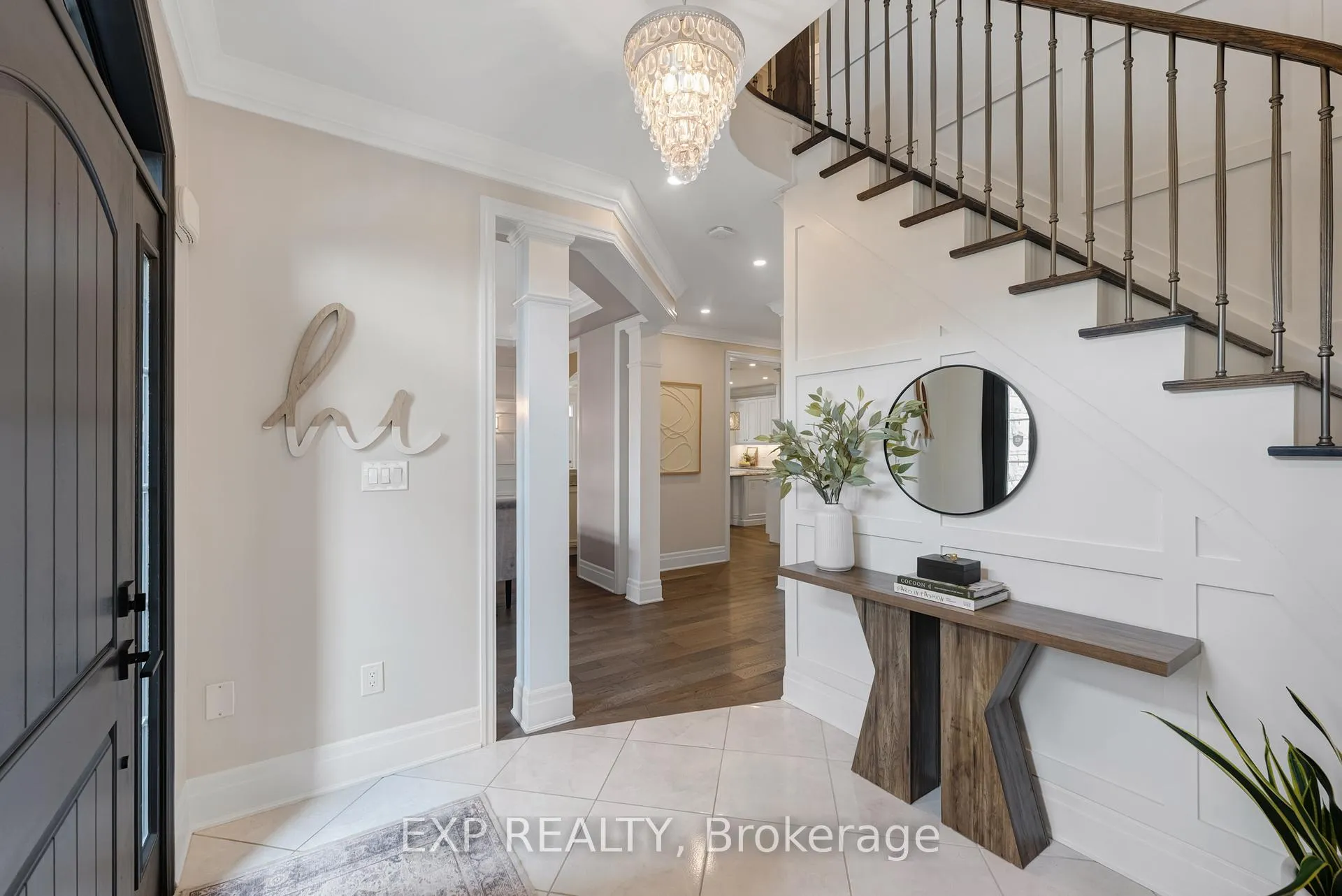 Photo 4 of 166 Baber Crescent, Aurora, Rural Aurora — HOMEH