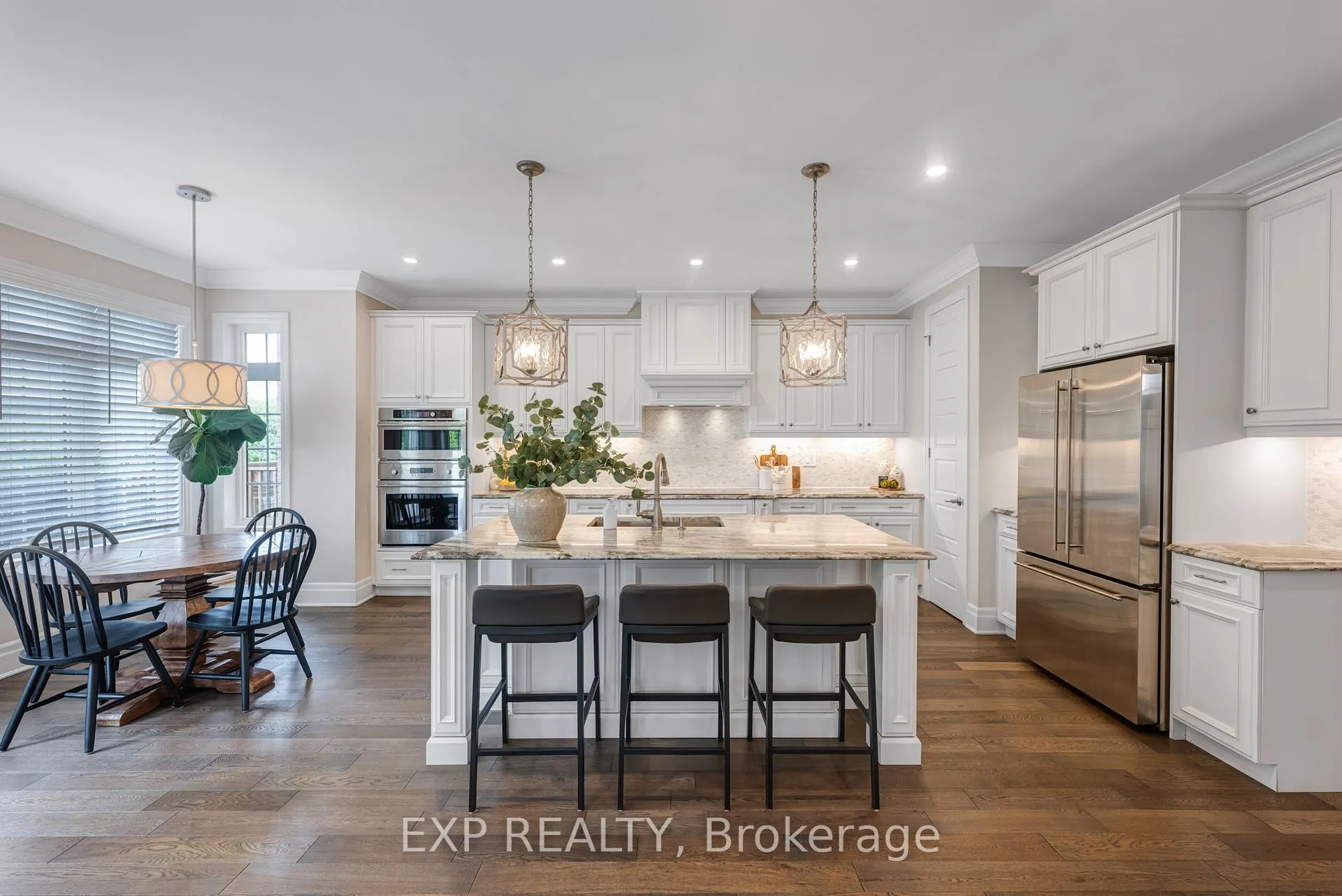 Photo 8 of 166 Baber Crescent, Aurora, Rural Aurora — HOMEH