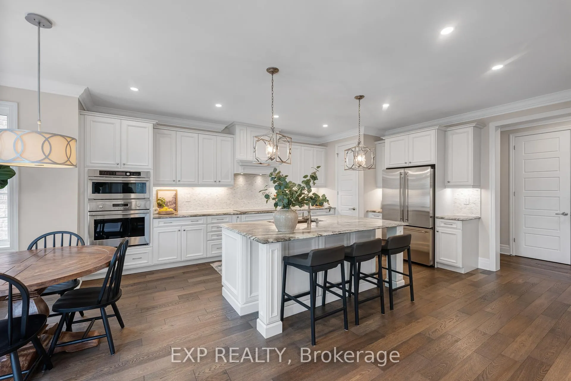 Photo 9 of 166 Baber Crescent, Aurora, Rural Aurora — HOMEH