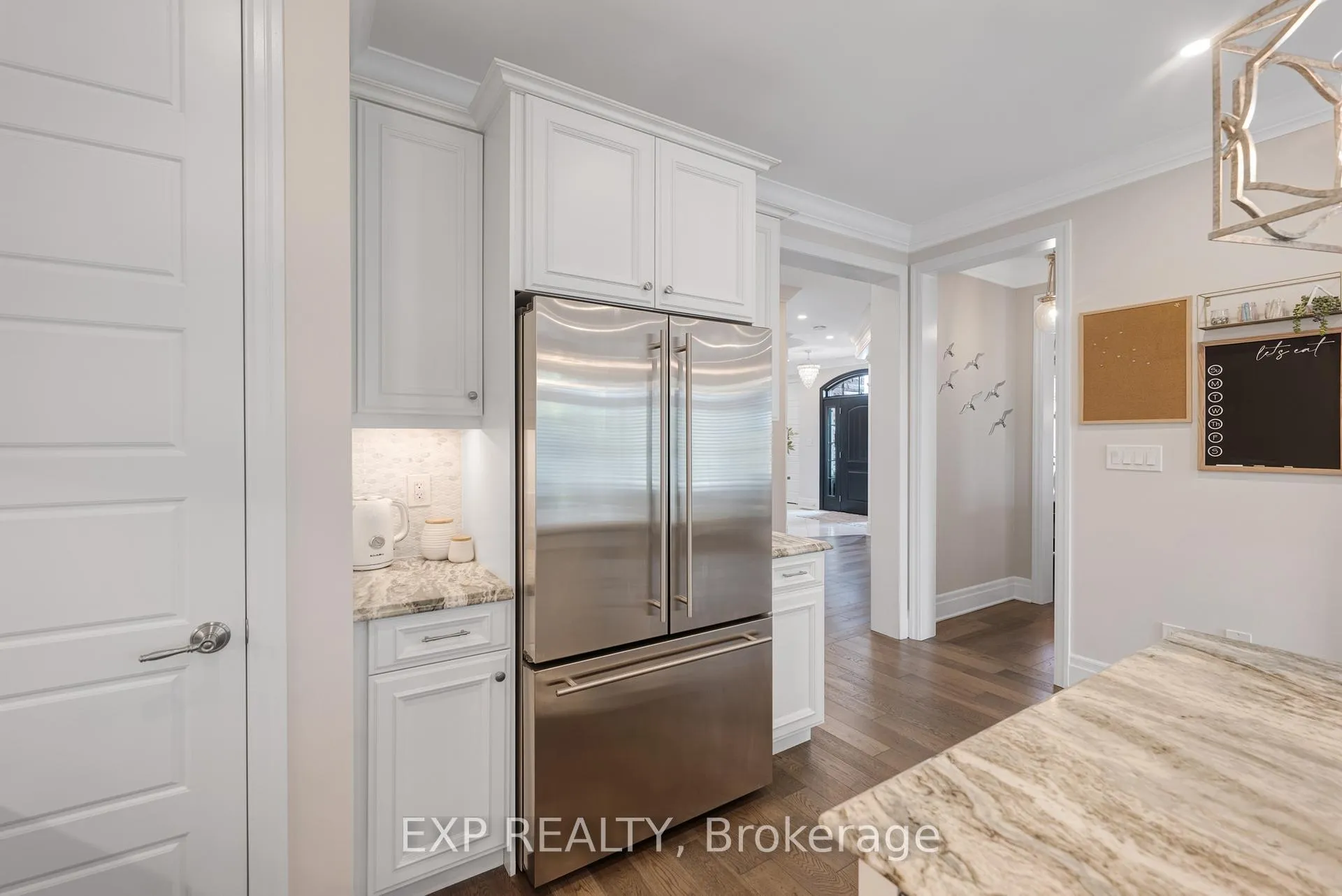 Photo 12 of 166 Baber Crescent, Aurora, Rural Aurora — HOMEH