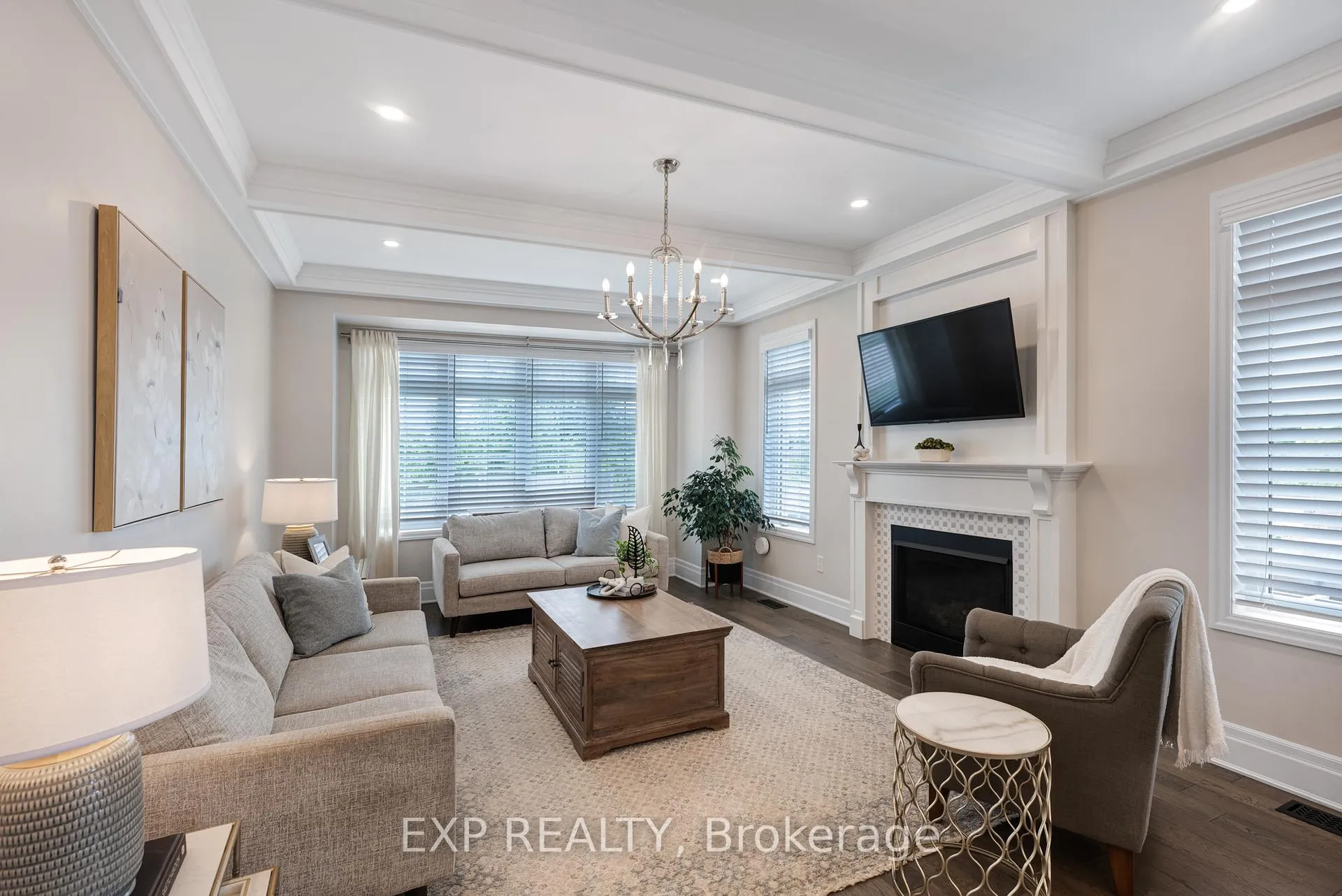 Photo 16 of 166 Baber Crescent, Aurora, Rural Aurora — HOMEH
