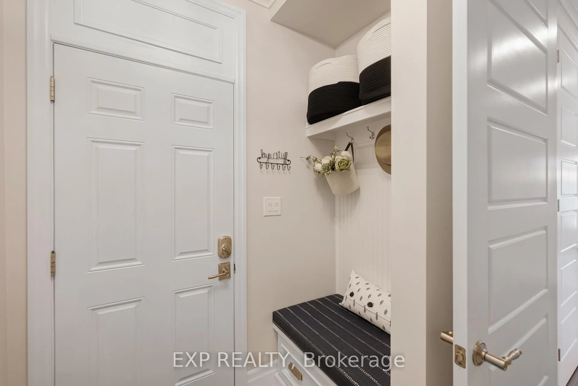 Photo 21 of 166 Baber Crescent, Aurora, Rural Aurora — HOMEH