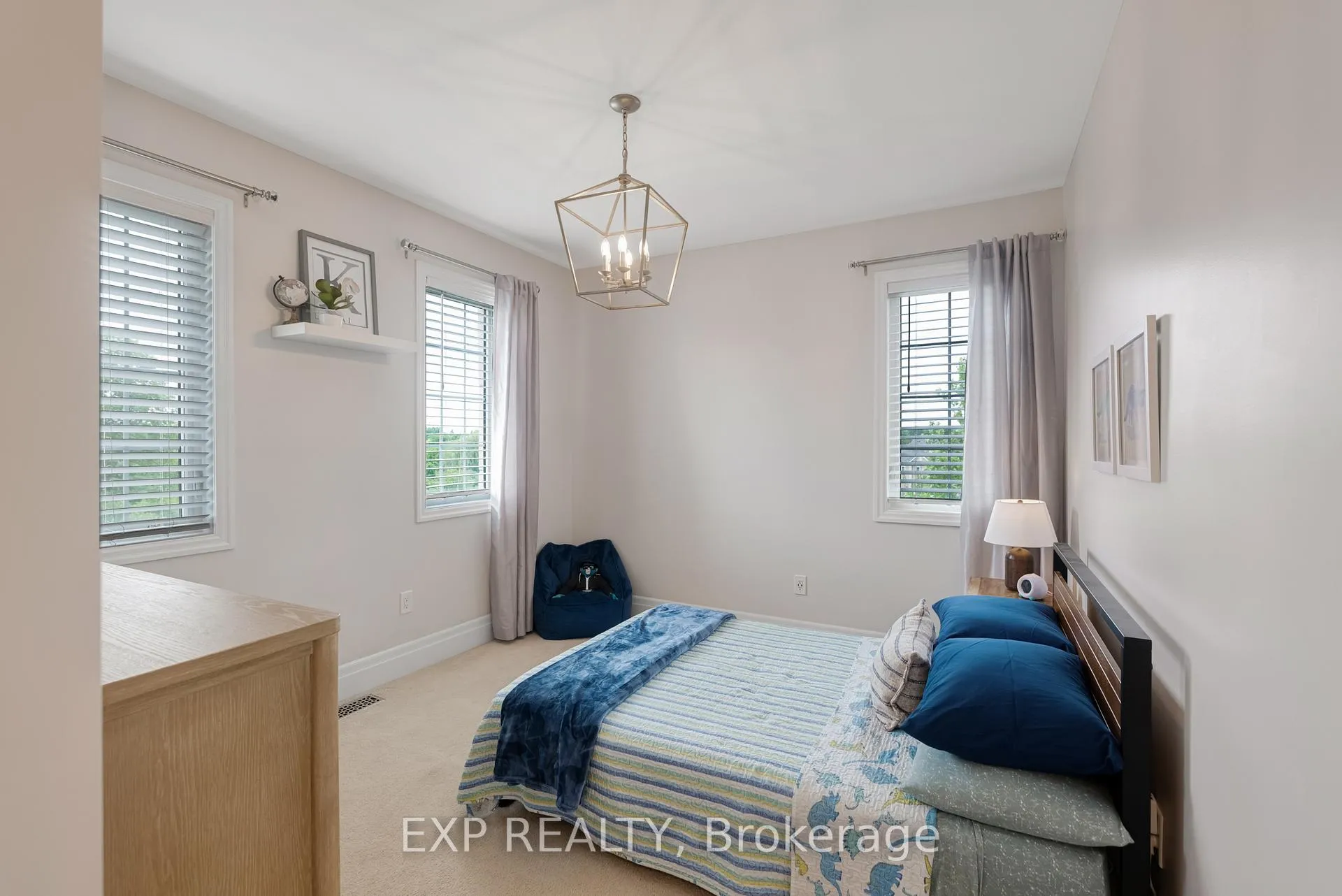 Photo 36 of 166 Baber Crescent, Aurora, Rural Aurora — HOMEH