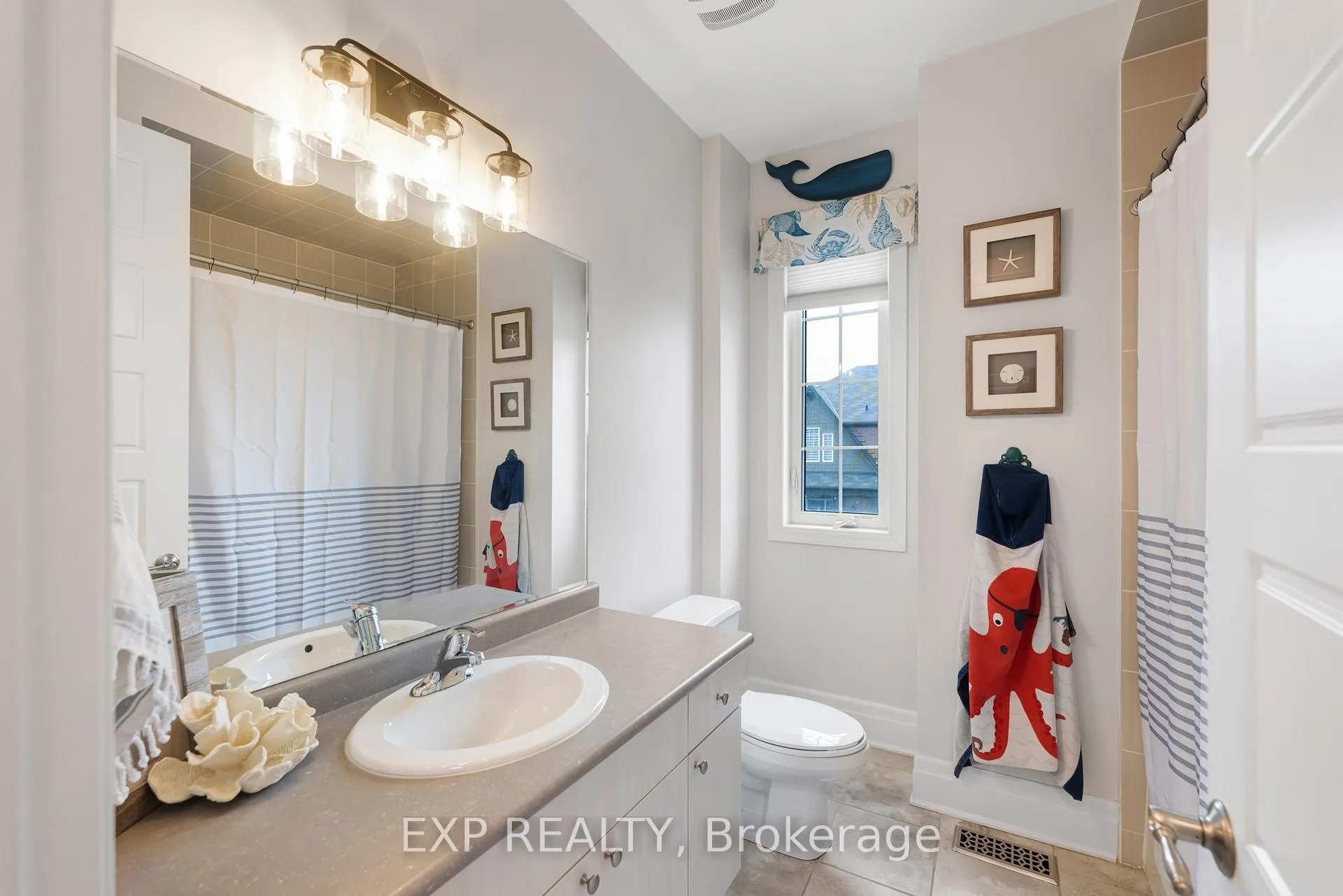 Photo 38 of 166 Baber Crescent, Aurora, Rural Aurora — HOMEH