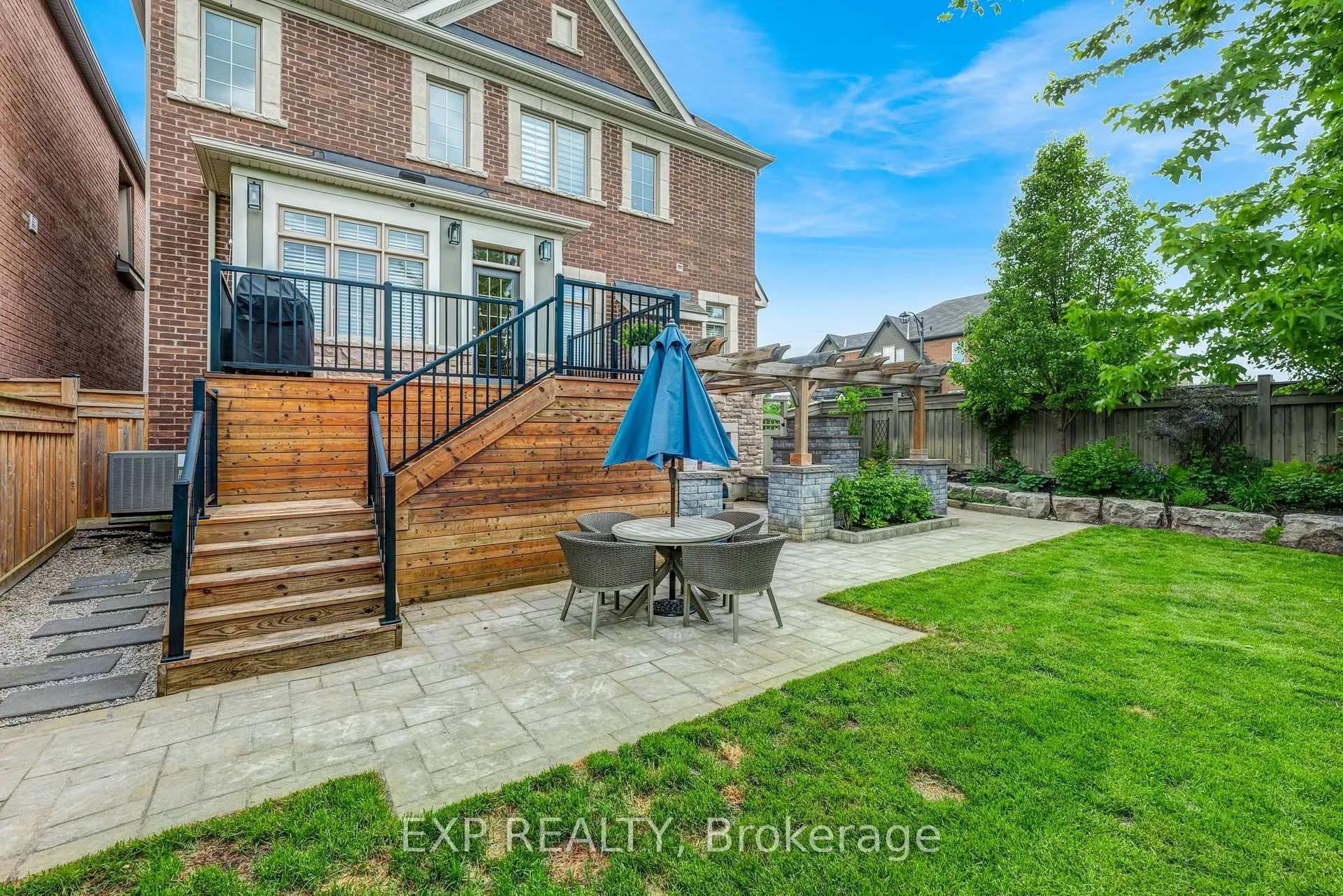 Photo 46 of 166 Baber Crescent, Aurora, Rural Aurora — HOMEH