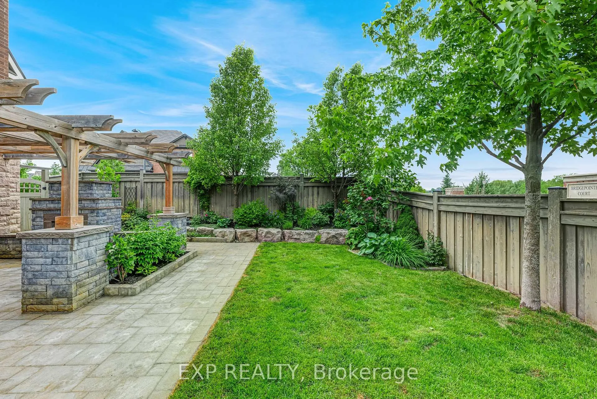 Photo 47 of 166 Baber Crescent, Aurora, Rural Aurora — HOMEH