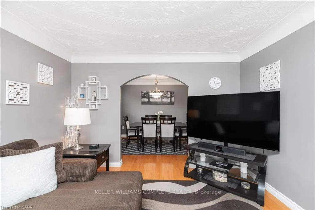 Photo 7 of 366 Berkindale Drive, Hamilton, Riverdale — HOMEH