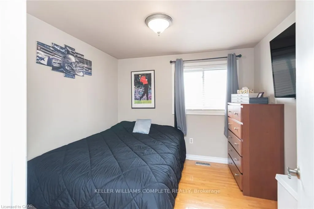 Photo 16 of 366 Berkindale Drive, Hamilton, Riverdale — HOMEH