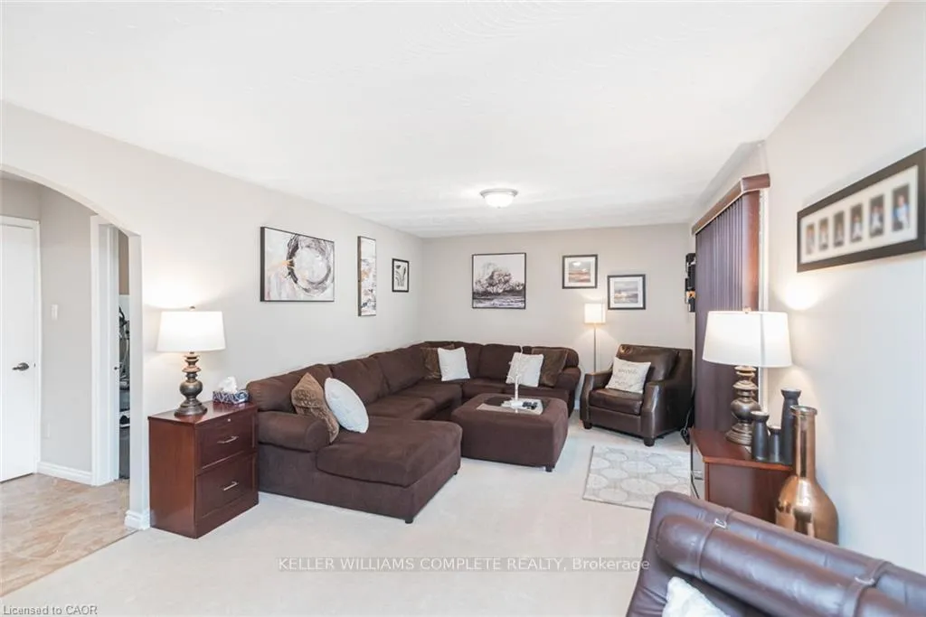 Photo 28 of 366 Berkindale Drive, Hamilton, Riverdale — HOMEH