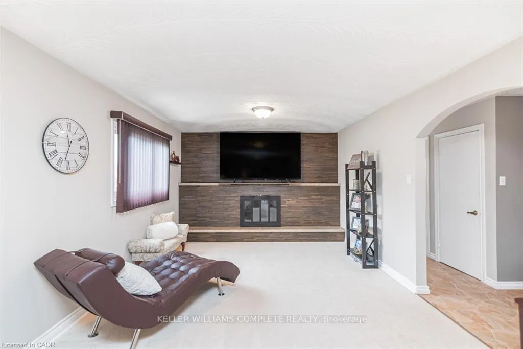 Photo 31 of 366 Berkindale Drive, Hamilton, Riverdale — HOMEH
