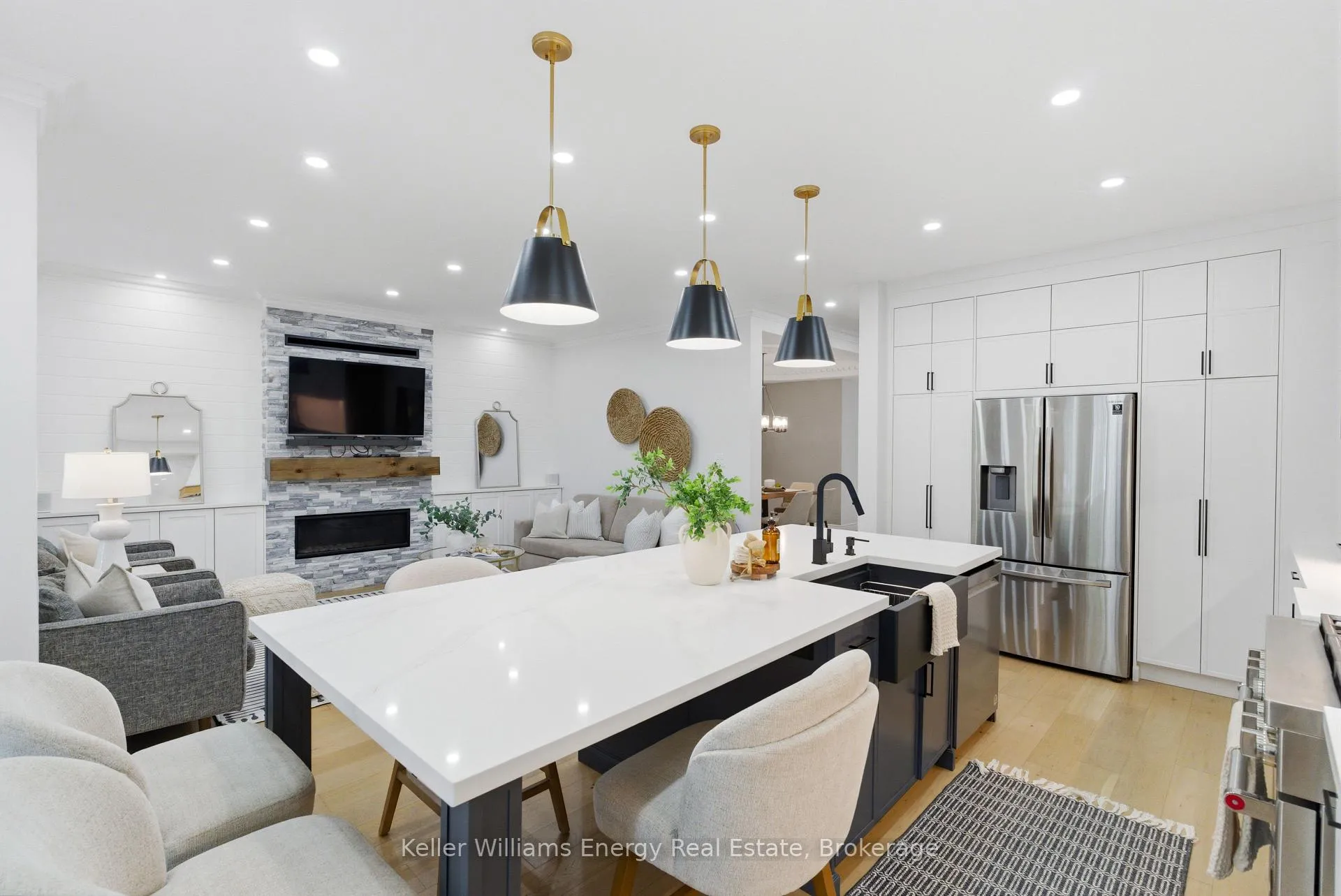 Photo 10 of 2019 Erin Gate Boulevard, Pickering, Dunbarton — HOMEH
