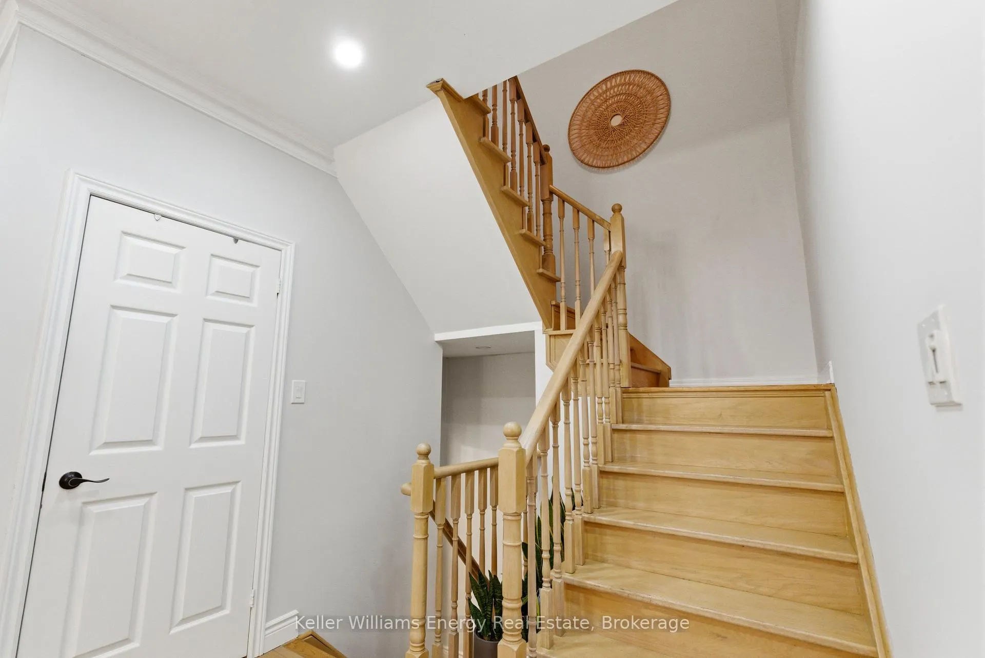 Photo 16 of 2019 Erin Gate Boulevard, Pickering, Dunbarton — HOMEH