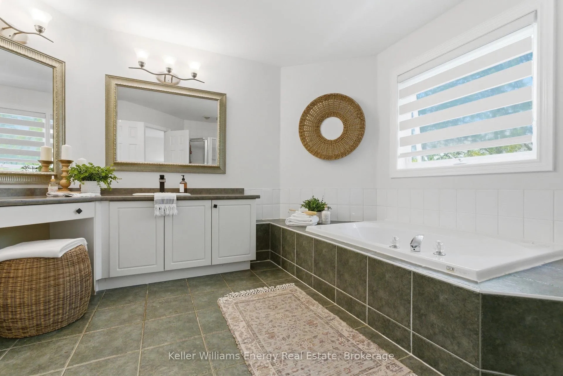 Photo 27 of 2019 Erin Gate Boulevard, Pickering, Dunbarton — HOMEH