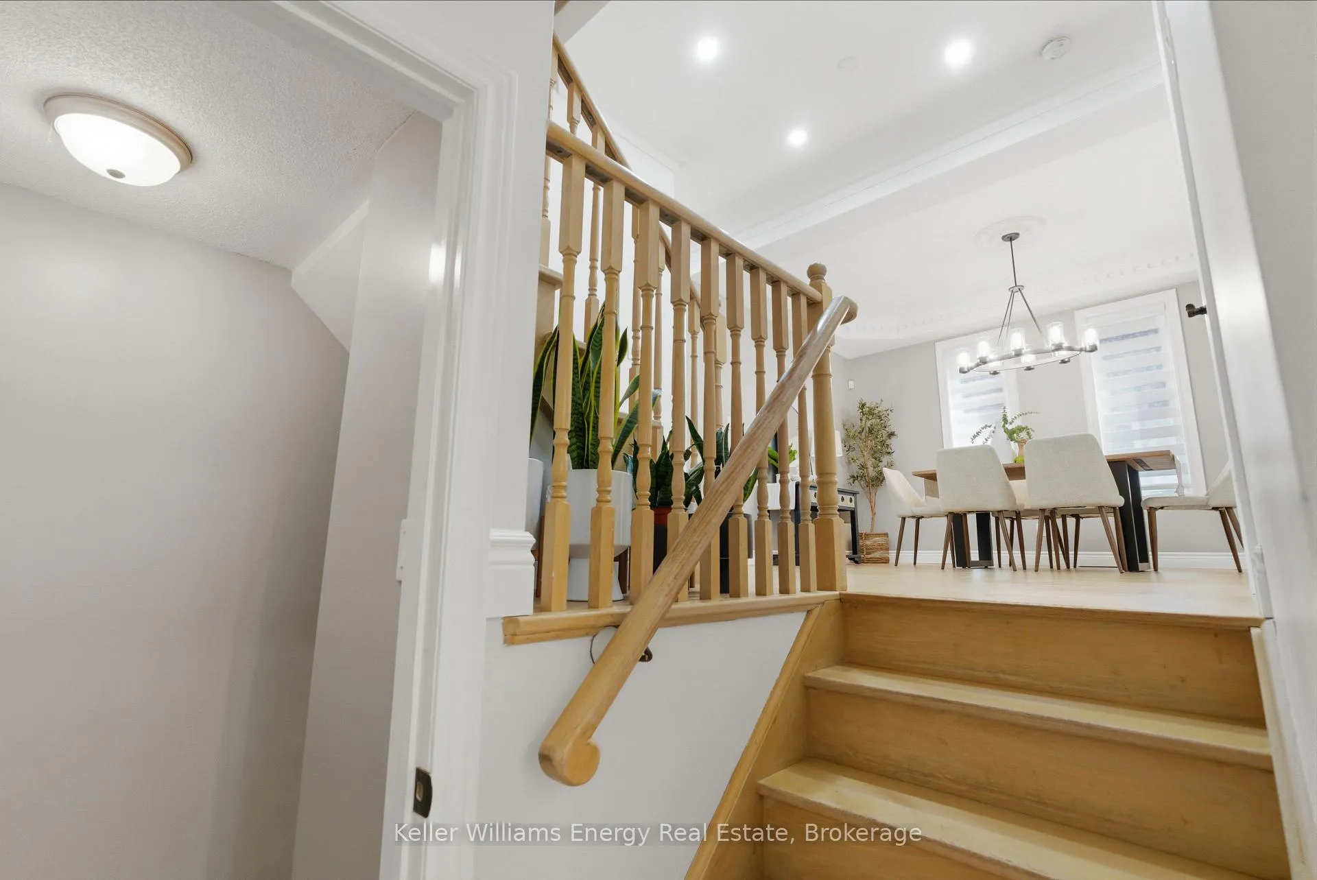 Photo 31 of 2019 Erin Gate Boulevard, Pickering, Dunbarton — HOMEH