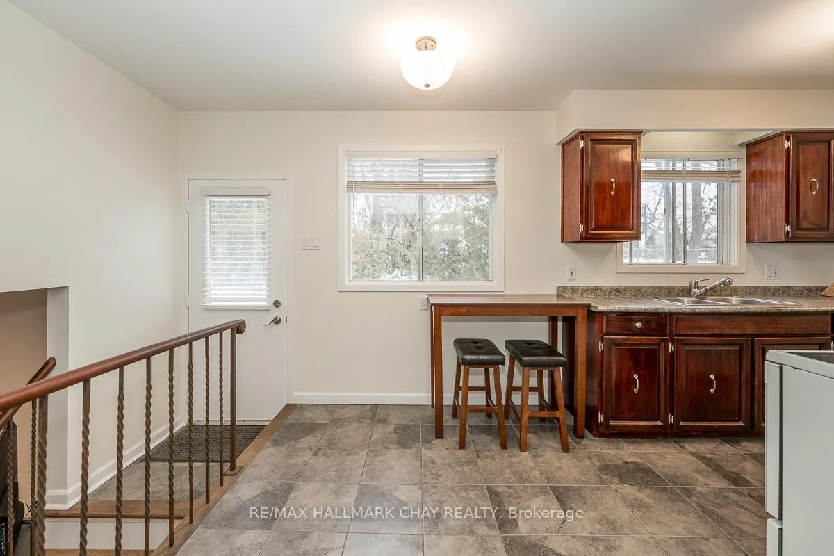 Photo 9 of 44 Belcourt Avenue, Barrie, Grove East — HOMEH