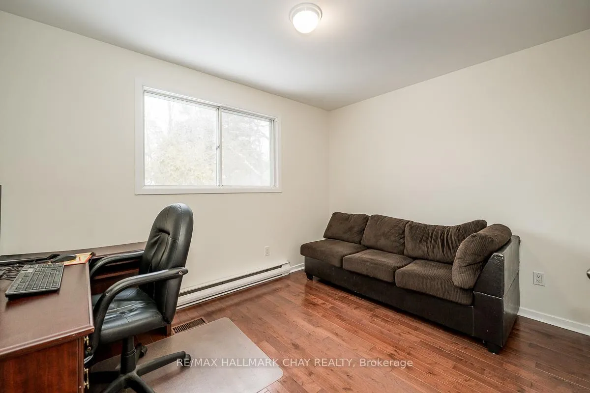 Photo 19 of 44 Belcourt Avenue, Barrie, Grove East — HOMEH