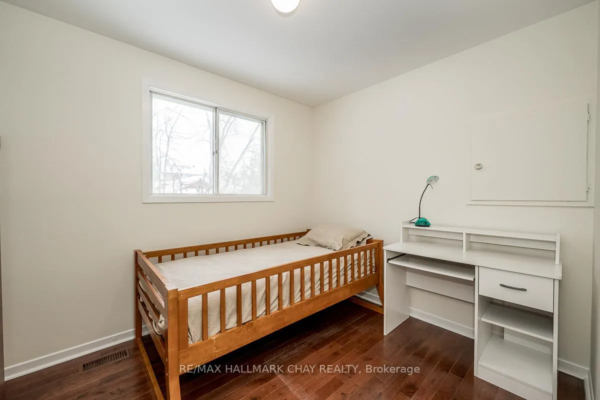 Photo 21 of 44 Belcourt Avenue, Barrie, Grove East — HOMEH