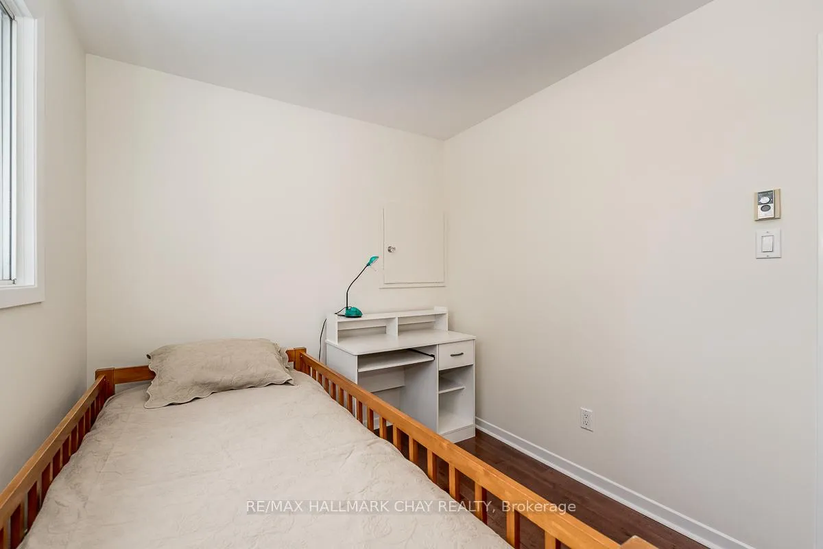 Photo 22 of 44 Belcourt Avenue, Barrie, Grove East — HOMEH