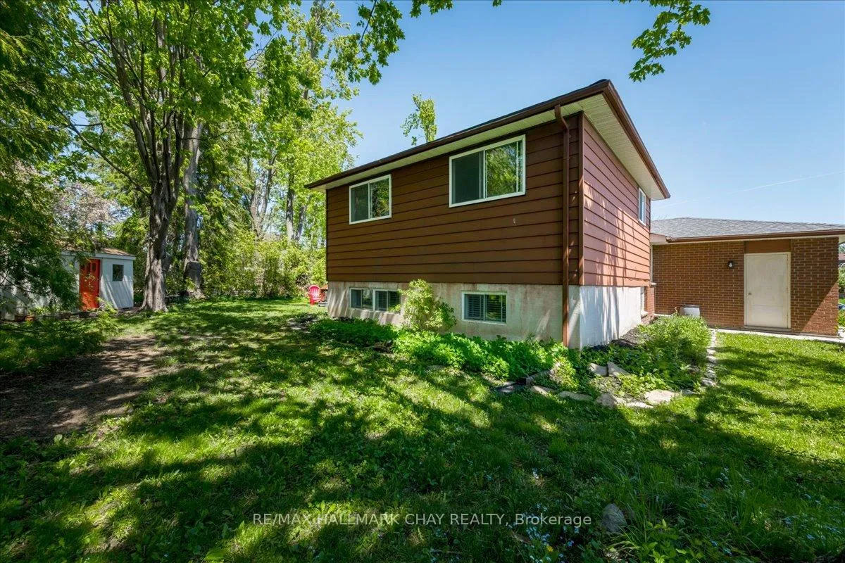 Photo 29 of 44 Belcourt Avenue, Barrie, Grove East — HOMEH