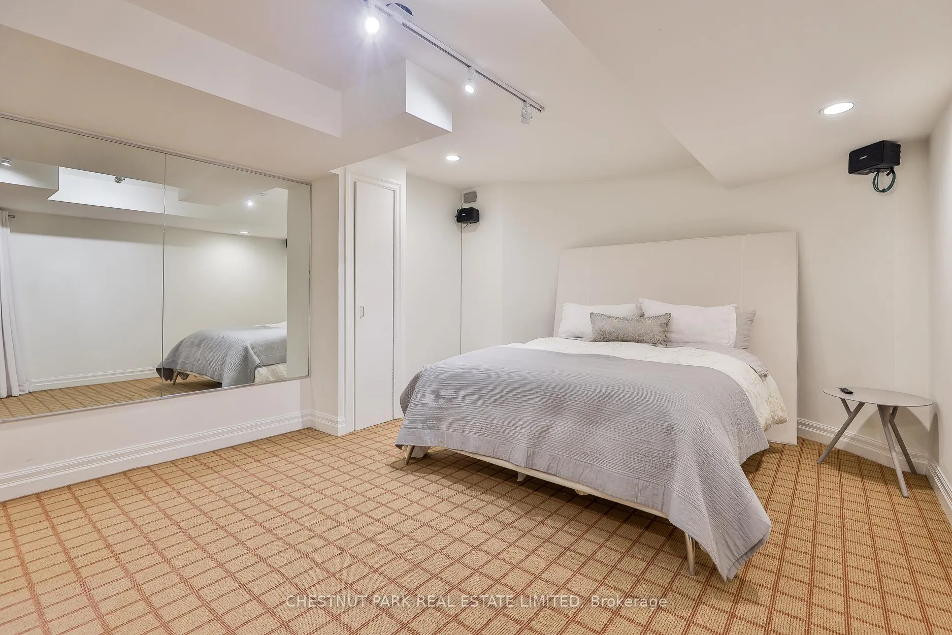 Photo 26 of 1 Glen Edyth Place, Toronto, Casa Loma — HOMEH