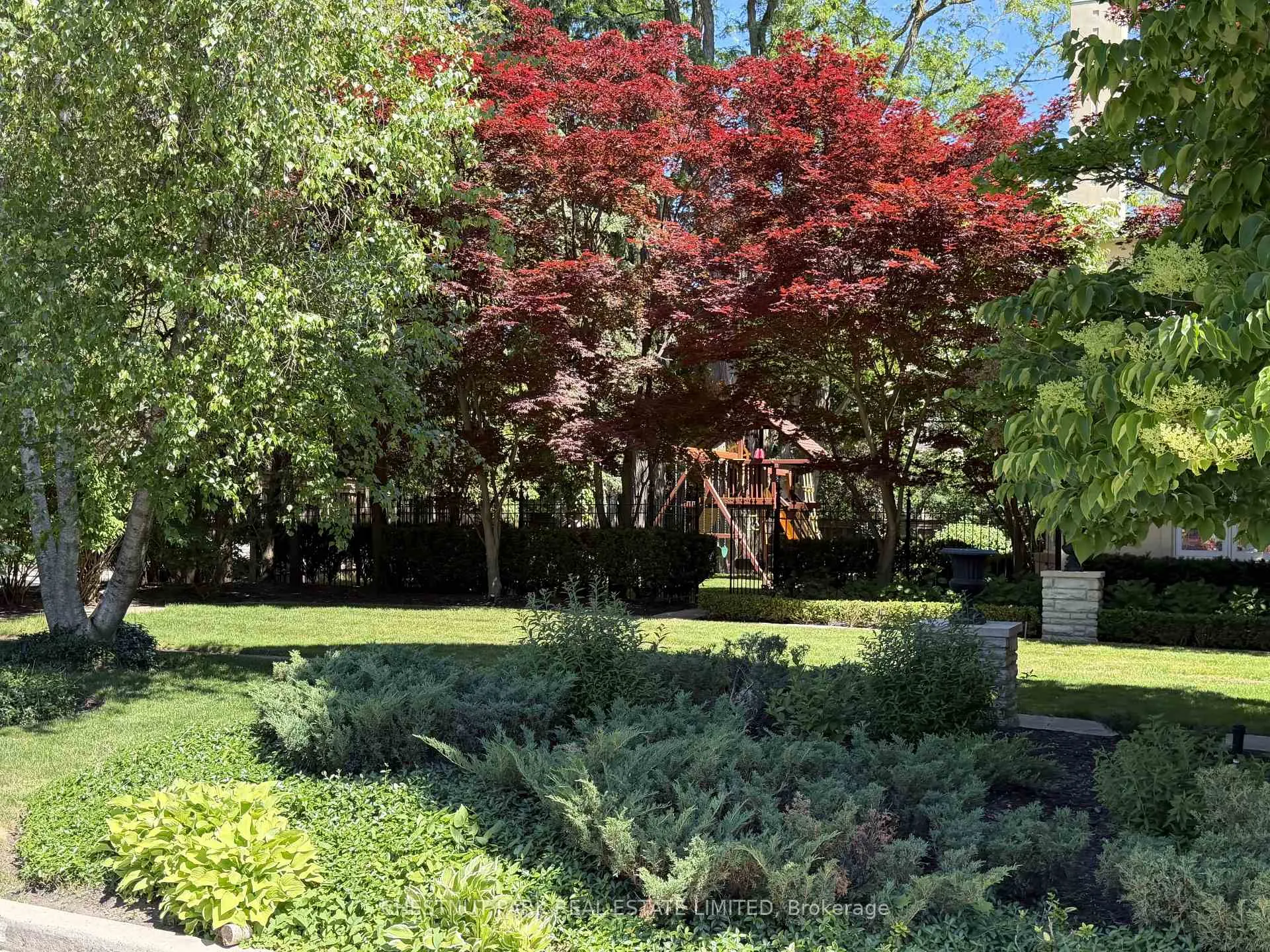 Photo 32 of 1 Glen Edyth Place, Toronto, Casa Loma — HOMEH