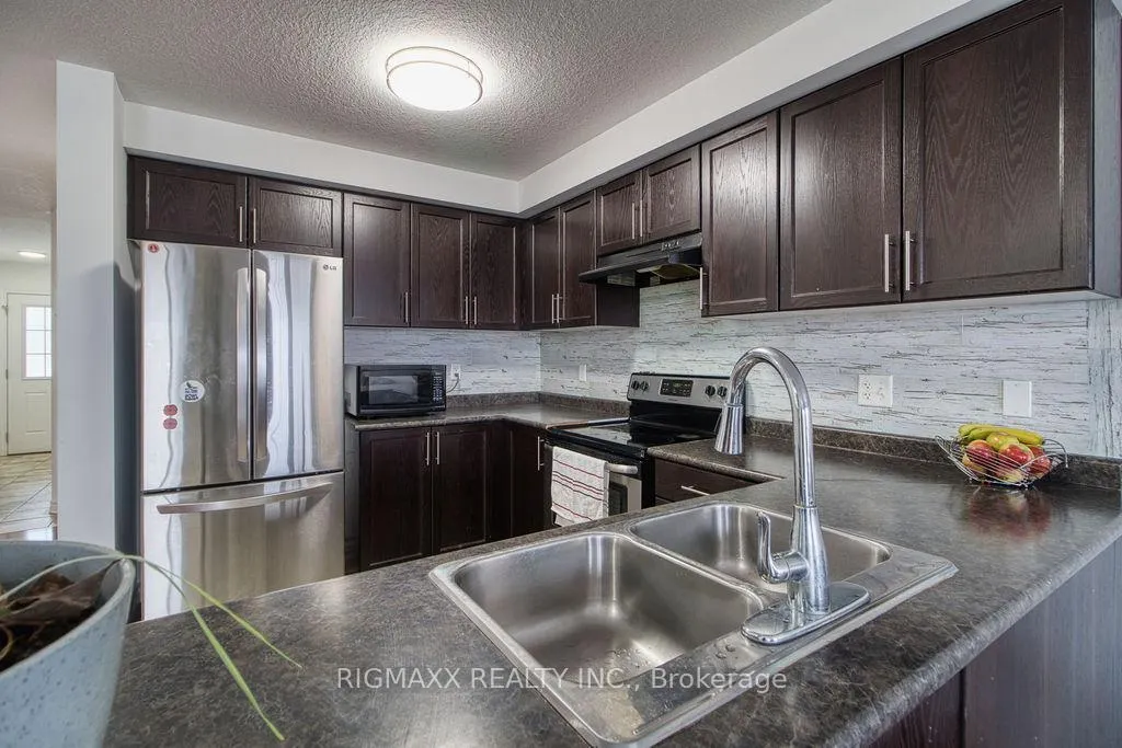 Photo 6 of 57 Renfrew Street, Kitchener, Huron Park — HOMEH